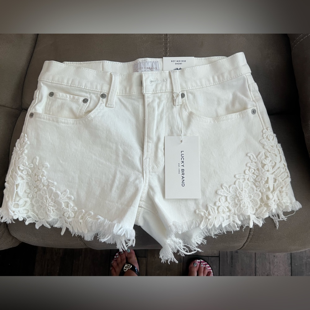 Lucky Brand Shorts, White, Mid Rise, Size 4/27, NWT